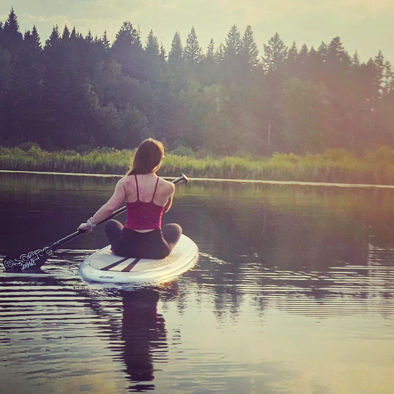 early perimenopause signs - woman experiencing symptoms